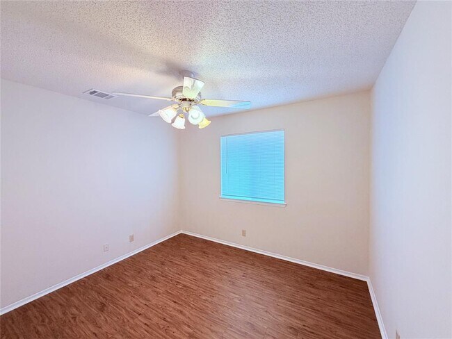 Building Photo - 16924 Cactus Blossom Dr