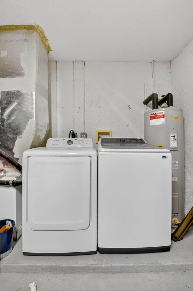 Building Photo - 1866 Capeside Cir