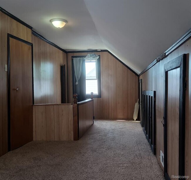 Building Photo - 25880 Groveland St