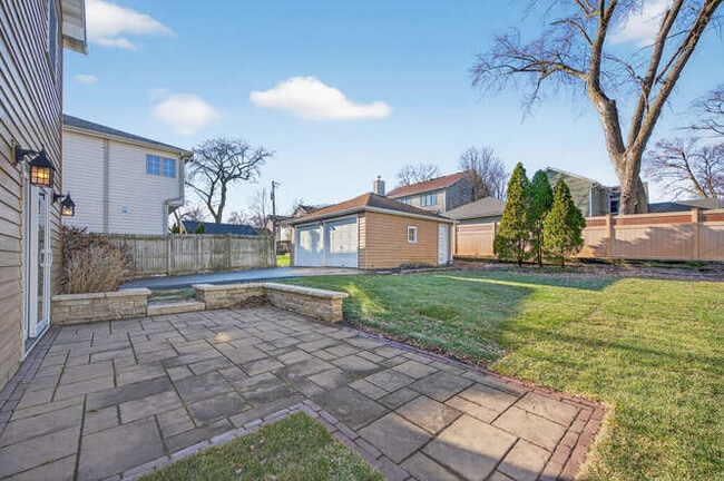 Building Photo - 4524 Washington St