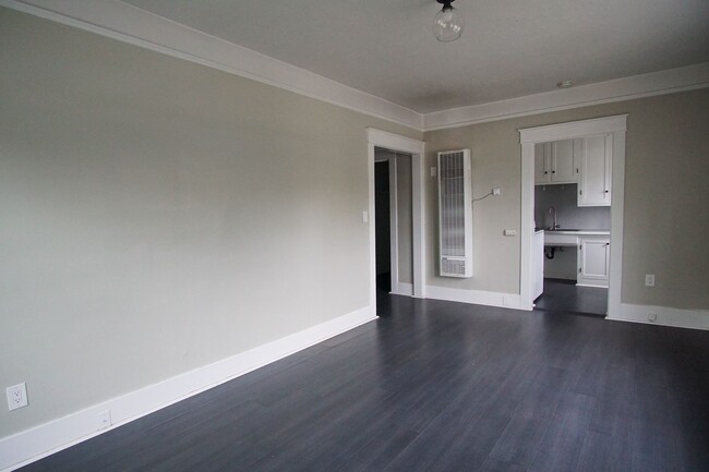 Building Photo - Spring Special: St. Johns Cool-Contemporar...