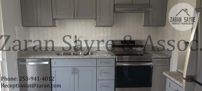 Building Photo - 483- Fully Renovated 4 Bedroom on Quiet Cu...