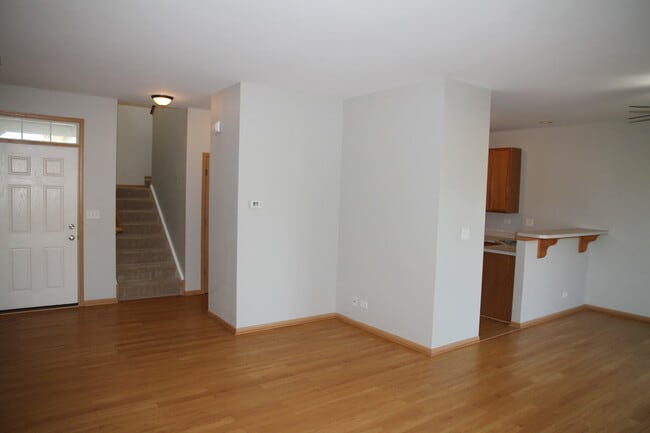 Building Photo - 383 Chesapeake Ln