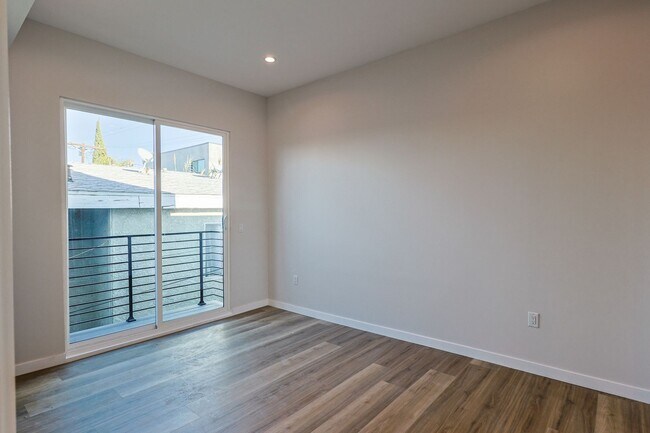 Building Photo - 5515 Glennie Ln