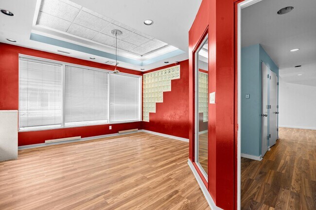 Building Photo - 104 Brown St