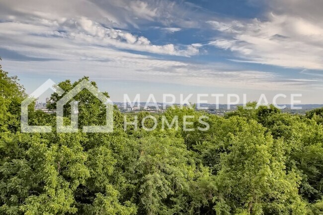 Building Photo - 518 Yokley Rd