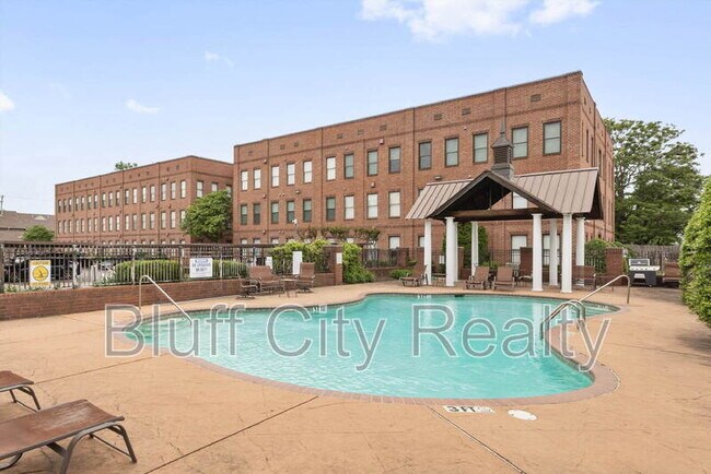 Building Photo - 730 Litty Ct