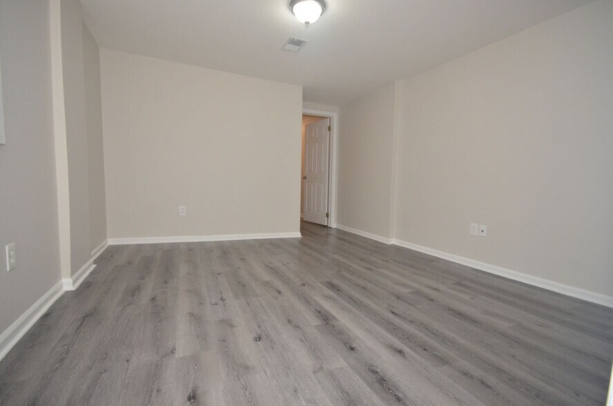 Master Bedroom - 416 Church St