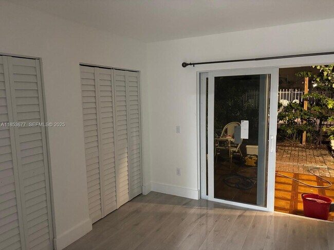 Building Photo - 6886 NW 166th Terrace