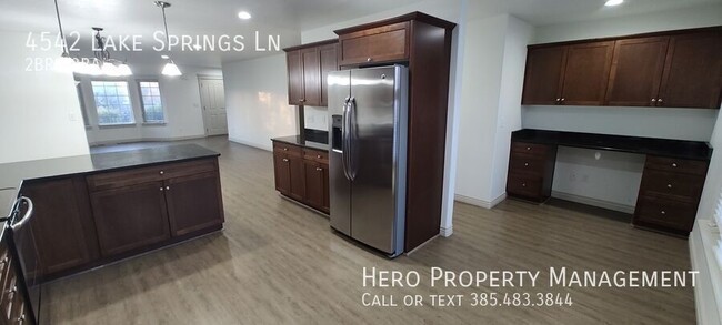 Building Photo - 4542 Lake Springs Ln