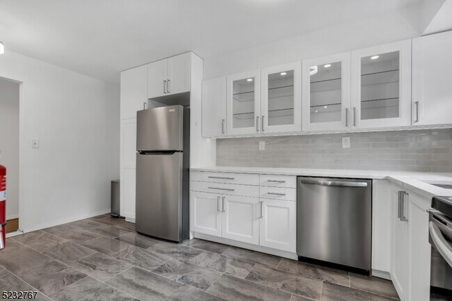 Building Photo - 514 Andria Ave