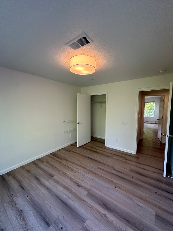 Building Photo - 10279 NW Wilshire Ln