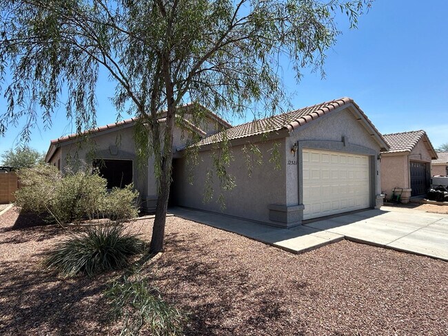 Building Photo - 12521 W Myer Ln