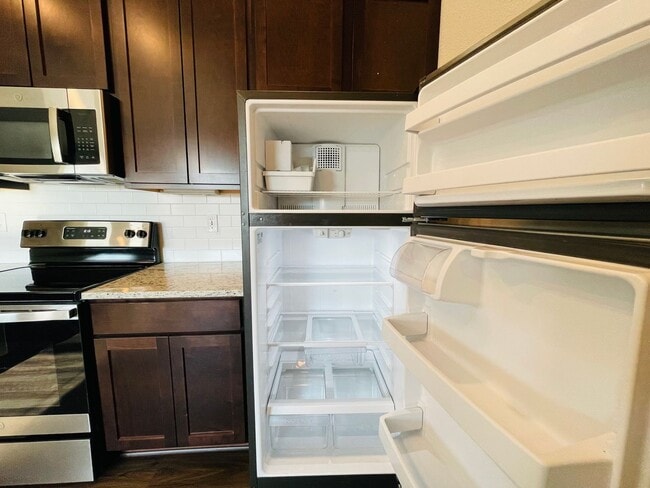 Building Photo - 3/2 in Knox Ridge