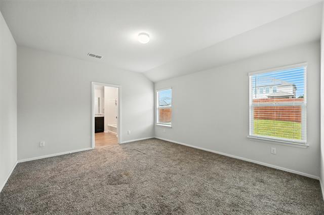 Building Photo - 516 Foxhunter St