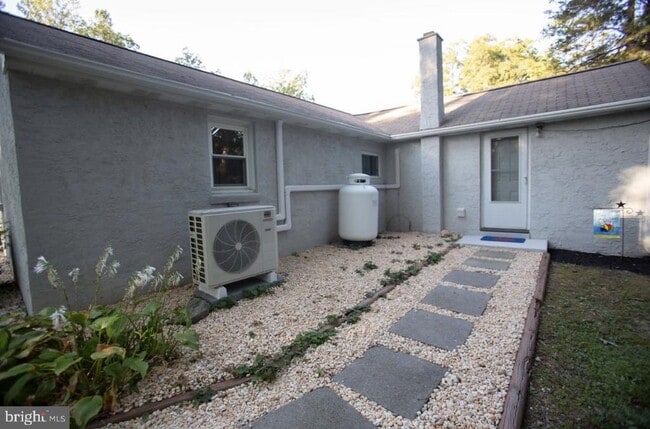 Building Photo - 100 Moran Ln
