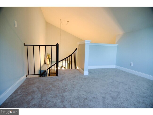 Building Photo - 1094 Tristram Cir