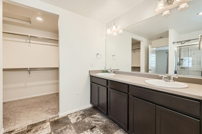 Building Photo - 11791 Lovegrass Dr