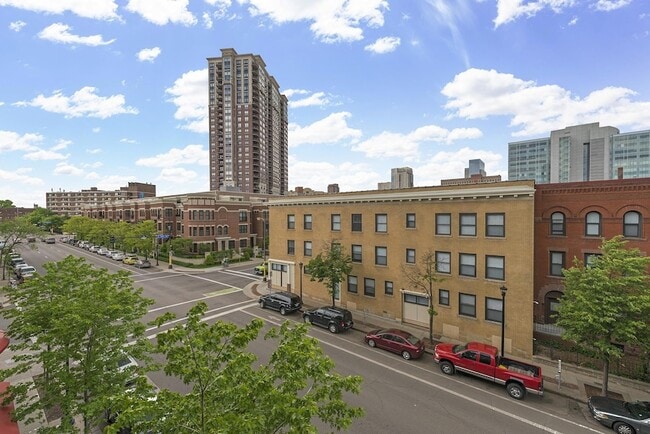 Building Photo - 929 Portland Ave