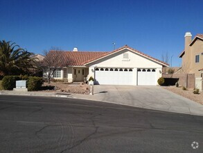 Building Photo - SINGLE STORY HOME – CUL-DE-SAC – 3 CAR GAR...
