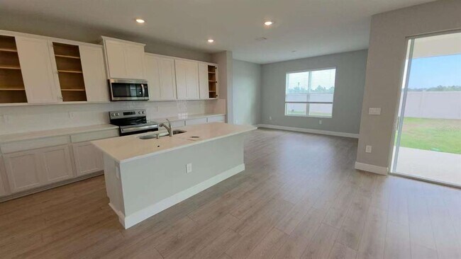 Building Photo - 2212 Sienna Spruce St