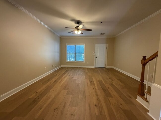 Building Photo - Lovely 3 Bedroom 3 Bath Townhouse on the east side of Athens, GA