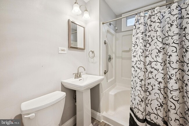 Building Photo - 610 Lee Ave