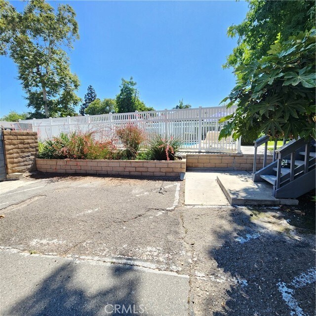 Building Photo - 2133 N Orange Olive Rd