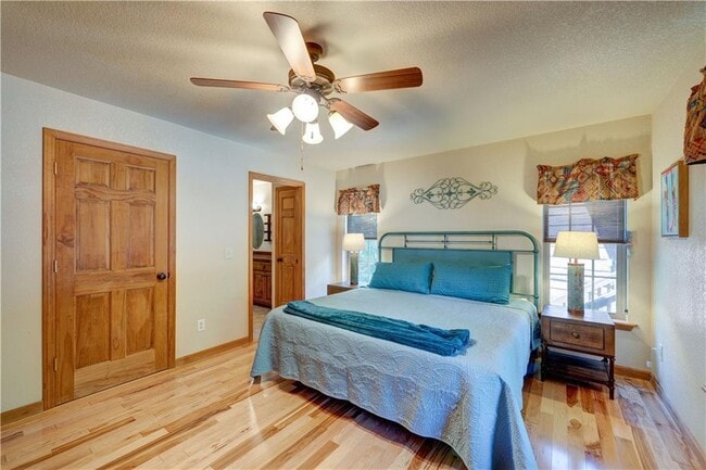 Building Photo - 495 Chicory Dr E