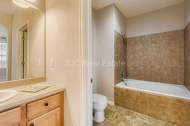 Building Photo - 9042 E 24th Pl