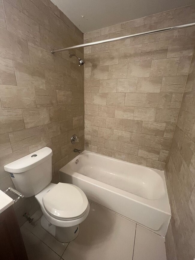 Building Photo - 2 br, 1 bath House - 800 W TIFFANY DRIVE #3