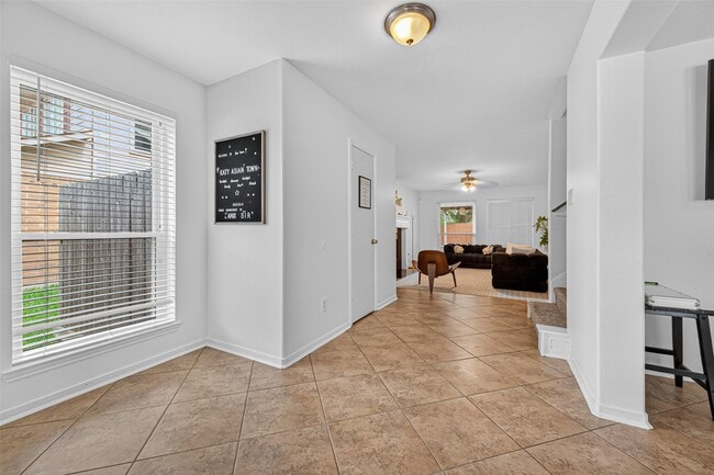 Building Photo - 22727 Tara Way Dr