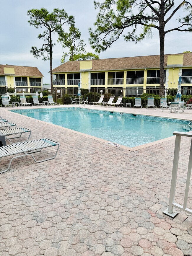 Building Photo - 2750 Kings Lake Blvd