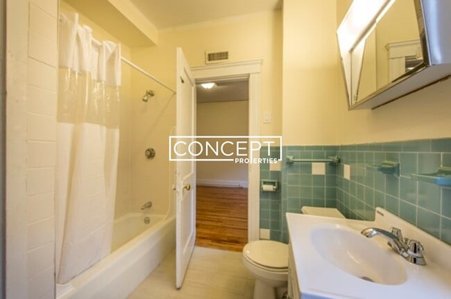 Building Photo - 24 Hamilton Rd