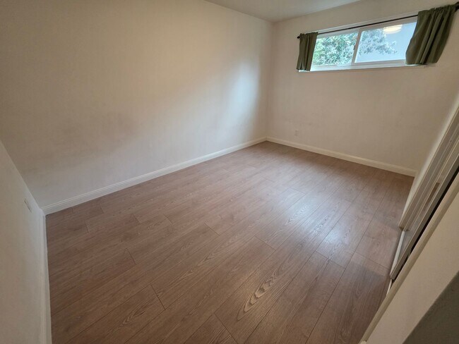 Building Photo - Two-bedroom apartment, with double pain gl...