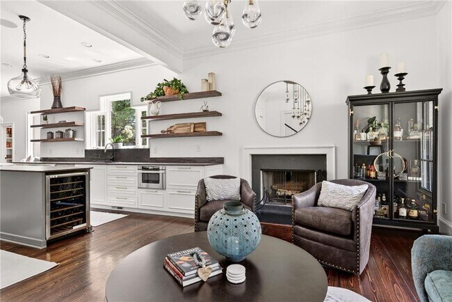 Building Photo - 3669 Cochise Dr SE
