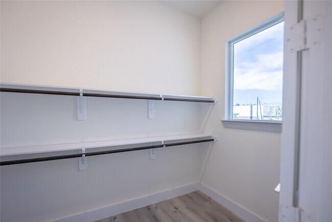 Building Photo - 5906 St Augustine St