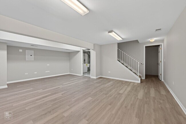 Building Photo - 1738 Windward Ct