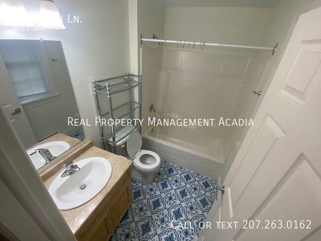 Building Photo - Beautiful Home in the Heart of Bar Harbor ...