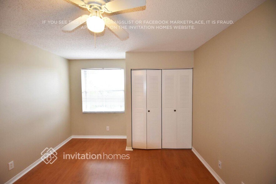 Building Photo - 8385 SW 42nd Ct