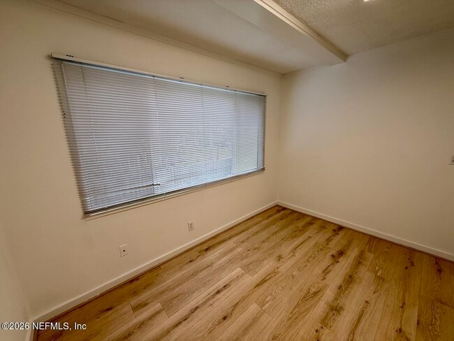 Building Photo - 222 7th St