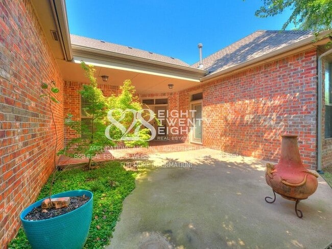 Building Photo - Stunning 3 Bed/3 Bath Home in Auburn Meadows Gated Community