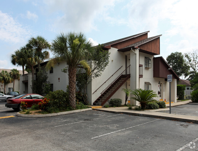 Building Photo - Raintree Apartments