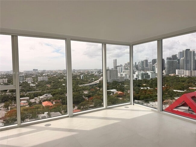 Building Photo - 2101 Brickell Ave