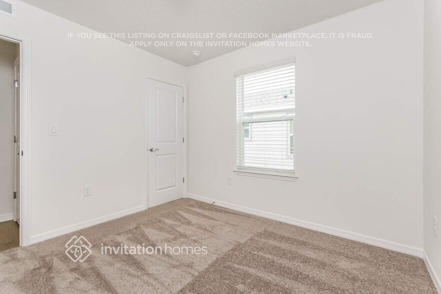 Building Photo - 16372 Grey Pne Dr