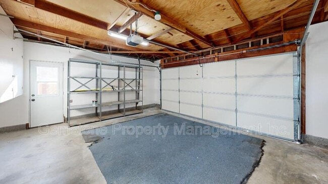 Building Photo - 2544 Cornwall St