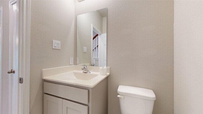 Building Photo - 519 Dr. Martin Luther King Jr. Dr.