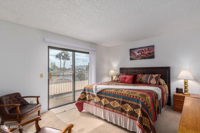 Building Photo - 16336 E Palisades Blvd