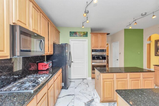 Building Photo - 12002 Newport Shore Dr