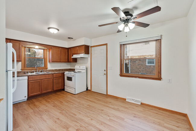 Kitchen - 11706 W Diane Dr